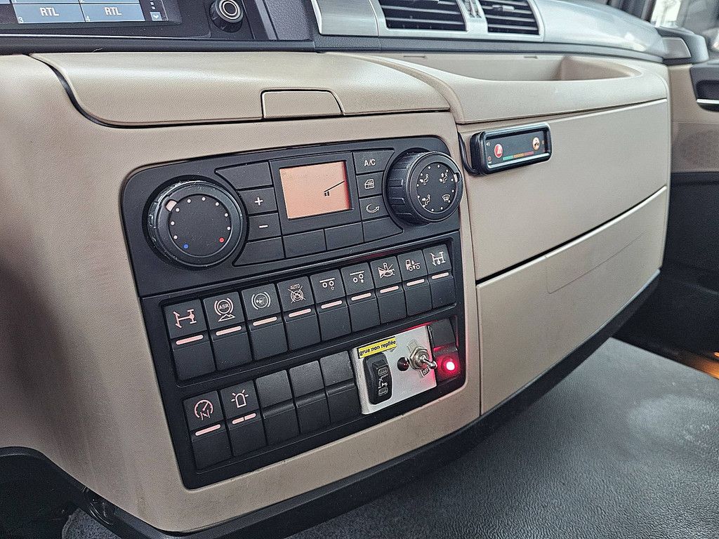 M.A.N. 35.420 TGS hiab228es5