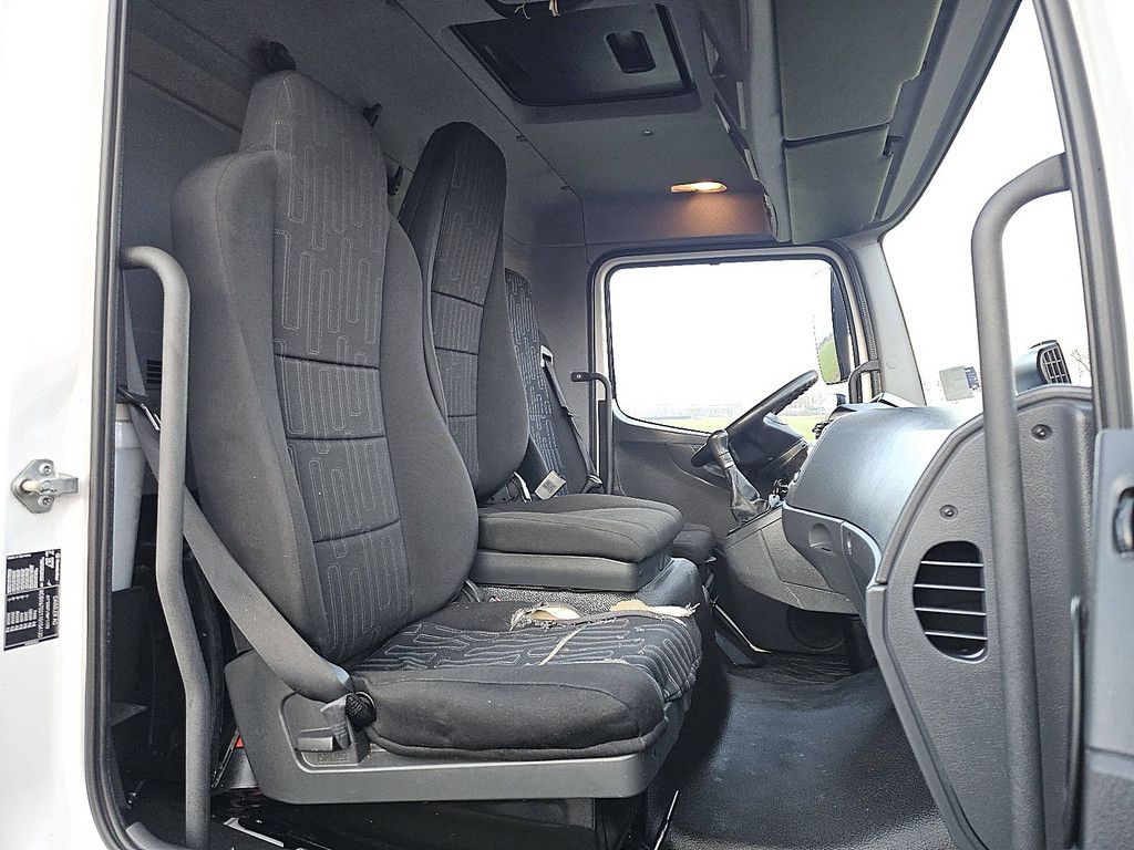 MERCEDES-BENZ ATEGO bakwagen laadklep