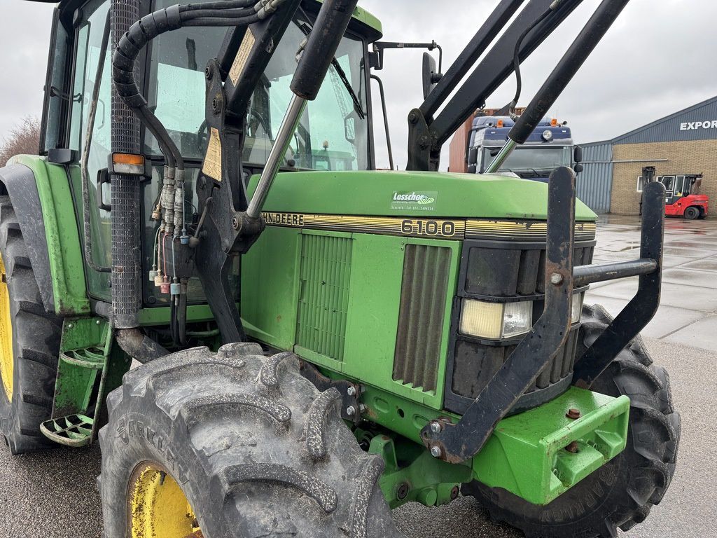 John Deere 6100