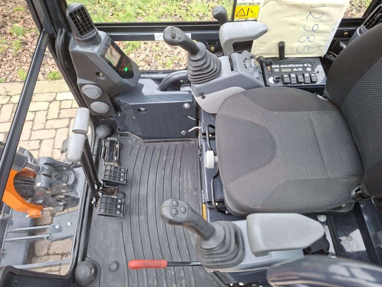 Hitachi ZX19-6 CR | bj2025 | 76 uur | 3 bakken en grijper