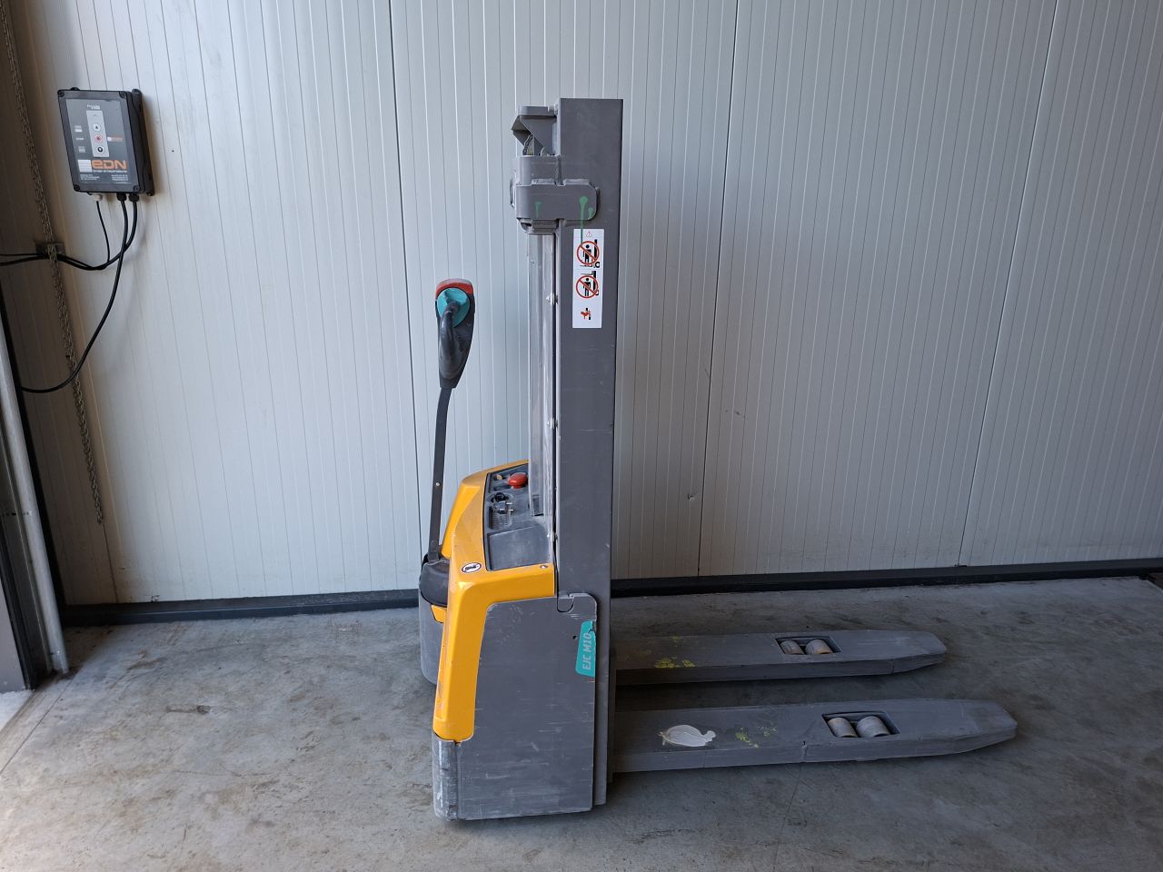 Jungheinrich ejc m10 2.5 meter 1000 kg nieuwe accu`s