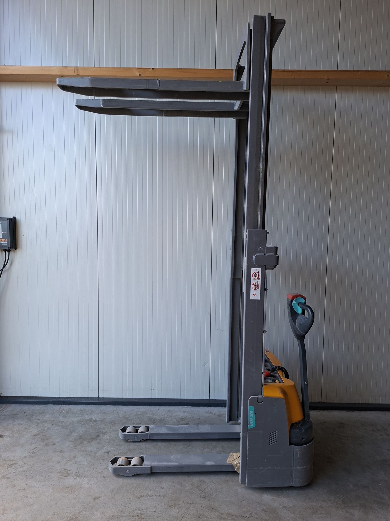 Jungheinrich ejc m10 2.5 meter 1000 kg nieuwe accu`s