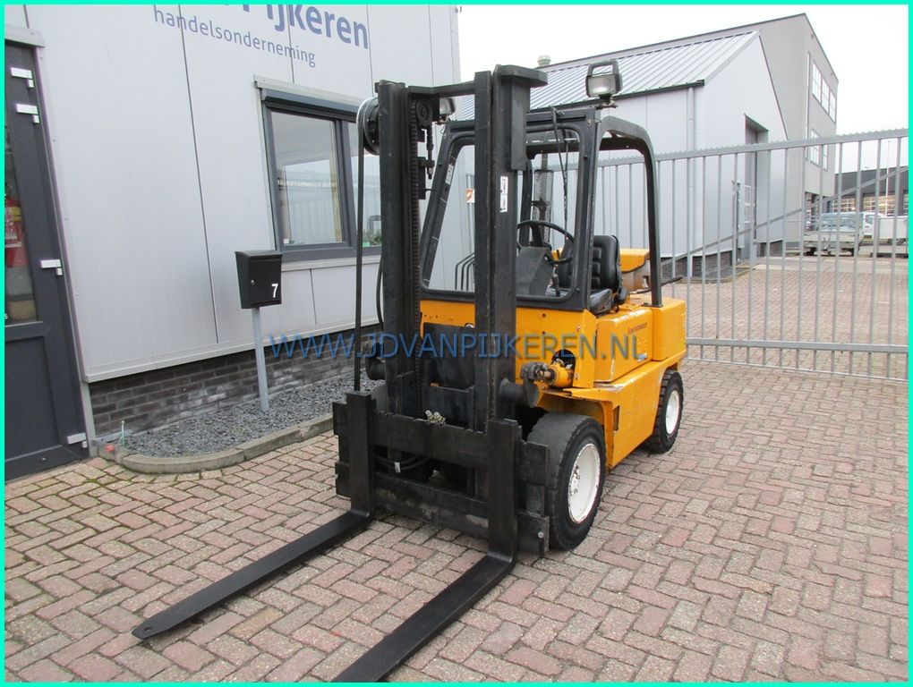 Yale / Junheinrich TFG30 3000kg + 3x hydrauliek