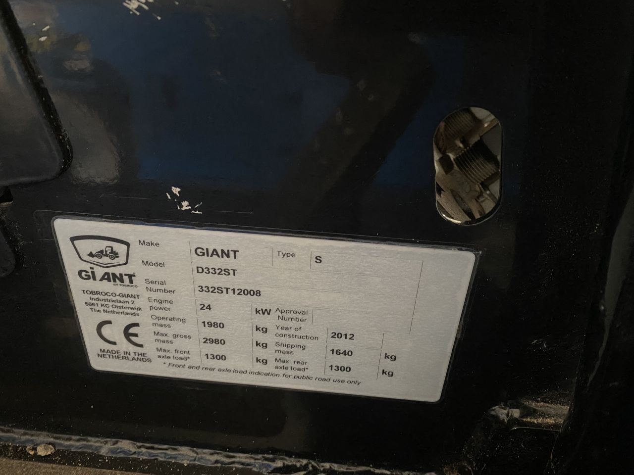 Giant d332st minishovel loader kniklader met bak en palletvorken