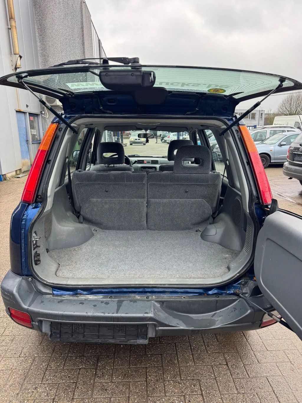 Honda CR-V **PETROL-ESSENCE- 2LITER ENGINE**