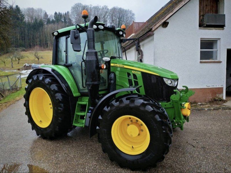 John Deere 6090 M