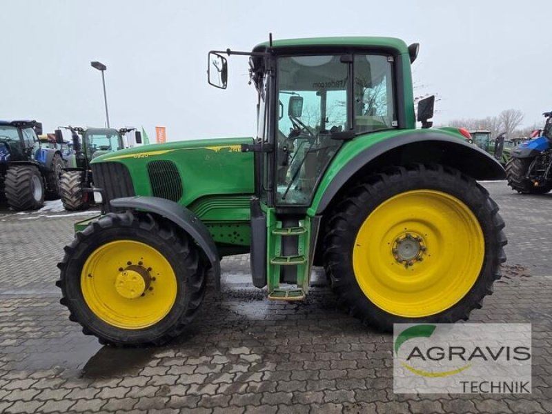 John Deere 6920