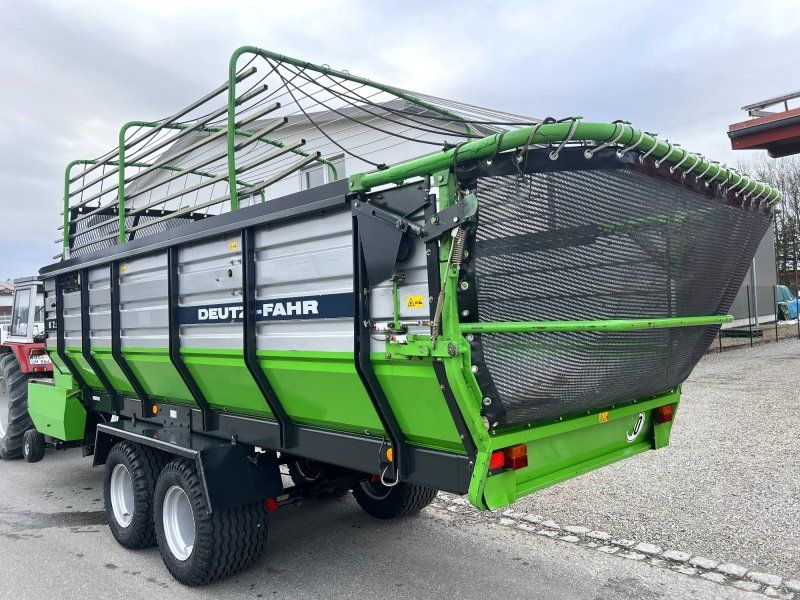 Deutz-Fahr K 7.36 mit neuen 19-er Breitreifen und einer guten Ausstattung