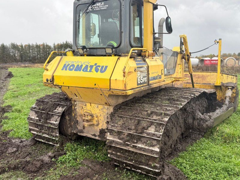 Komatsu D65PX-15