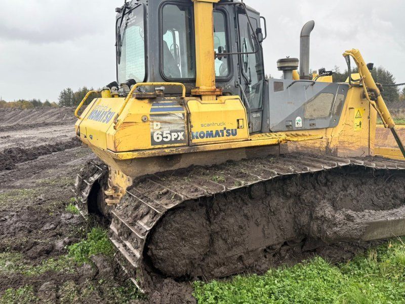 Komatsu D65PX-15