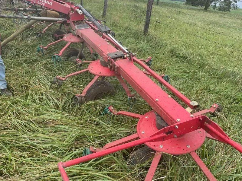 Kverneland taarup 8076