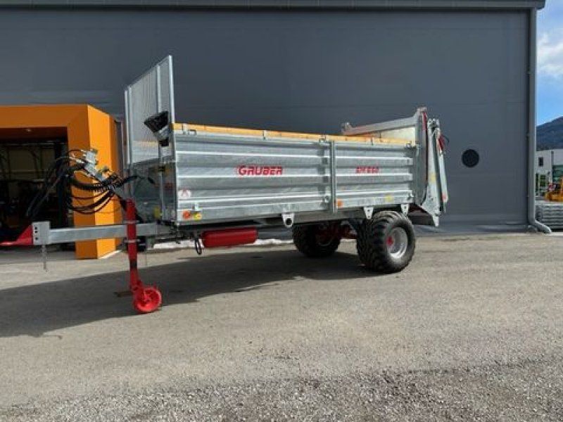 Gruber Miststreuer SM650 Druckluftbremse hydr. Stauwand