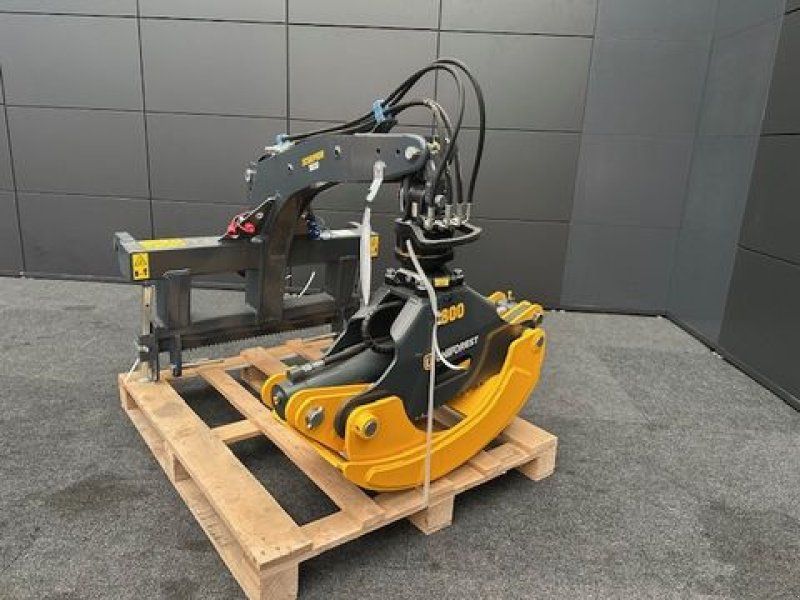 Uniforest Rückezange Scorpion 1800FH mit hydr. Rotator