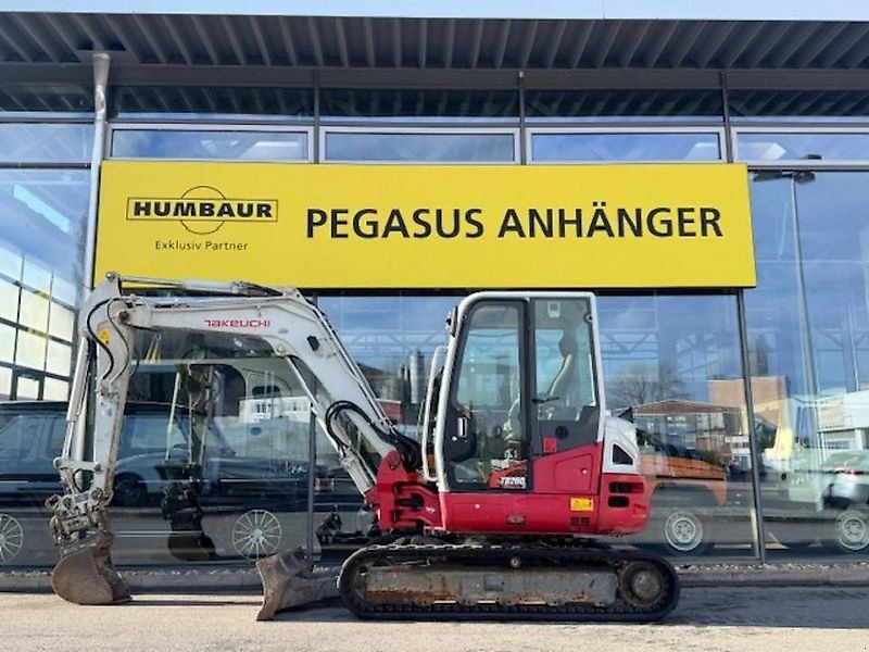 Takeuchi TB260 Kompaktbagger Powertilt MS- Aufnahme