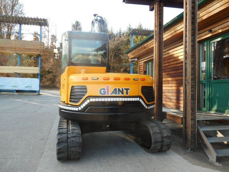 Bobcat E85 ( 8.600kg ) ROTOTILT POWERTILT