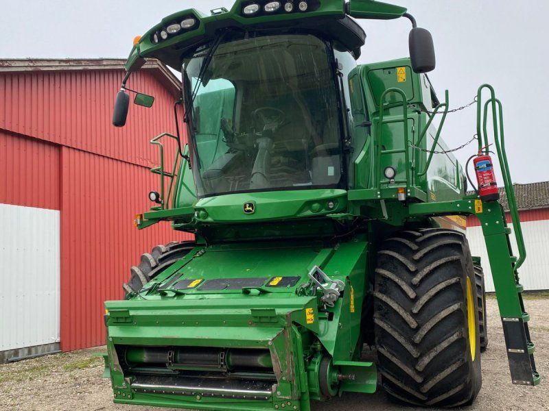 John Deere T660i