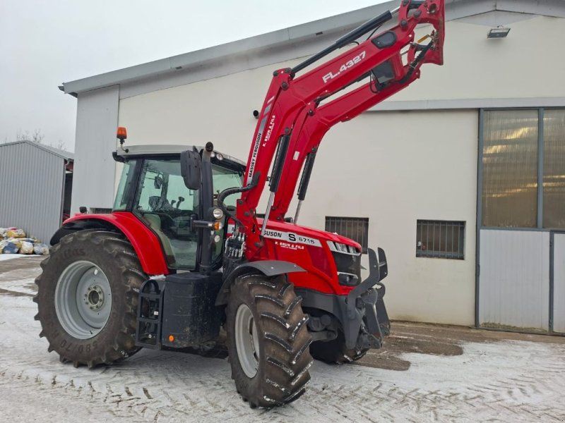 Massey Ferguson 6715S