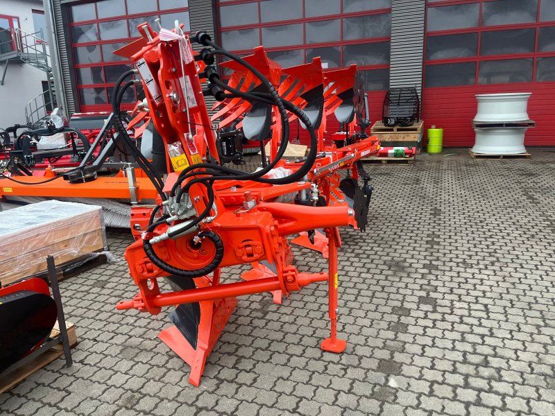 Kubota RM 3000 V 4 Furchig