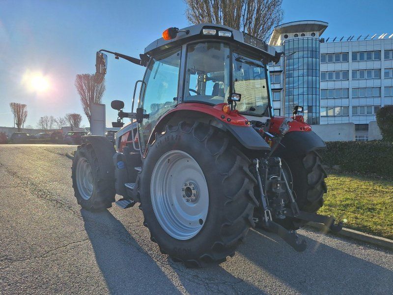 Massey Ferguson 5S.115