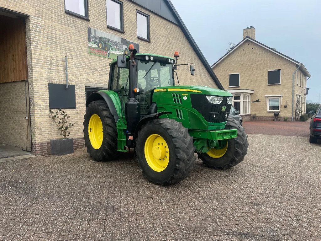 John Deere 6155M