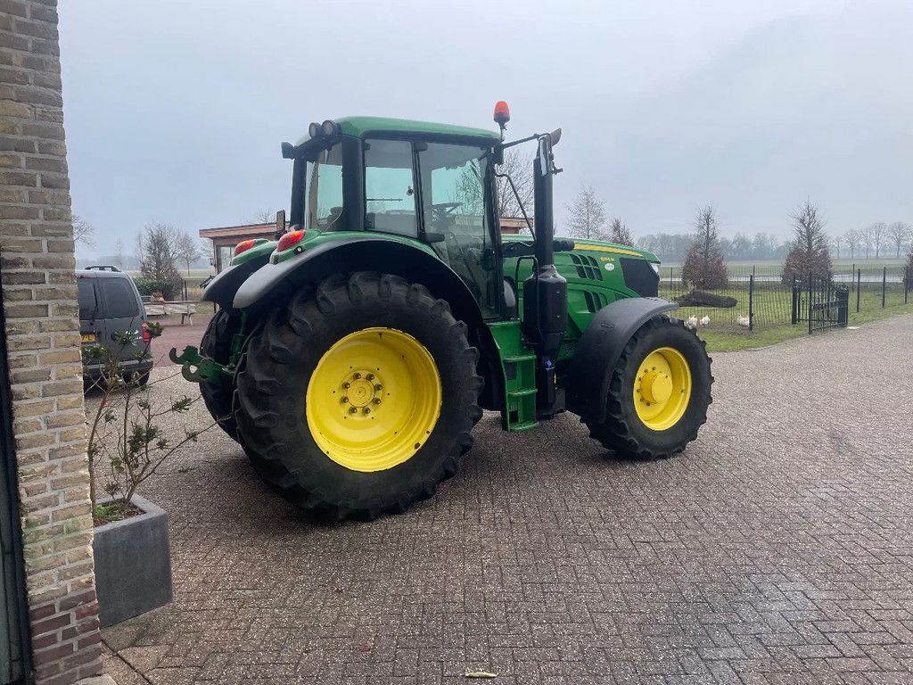 John Deere 6155M