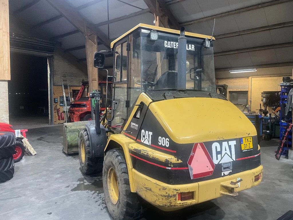 Caterpillar 906