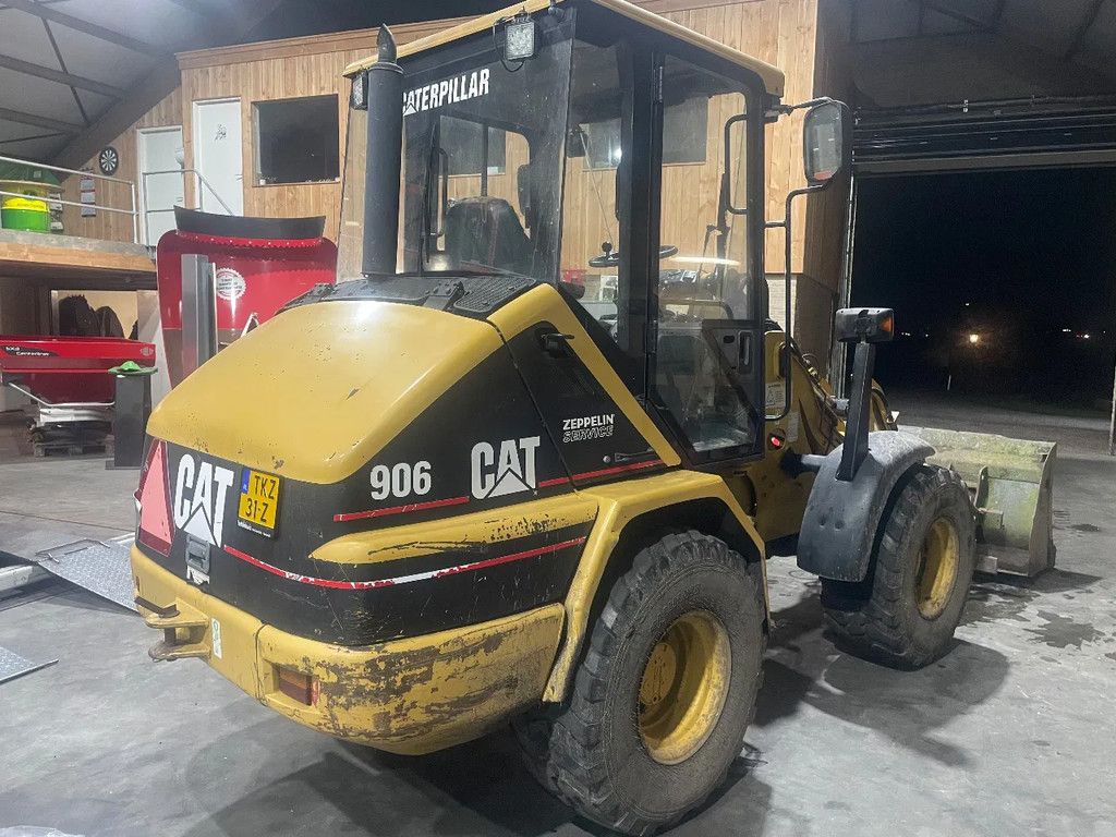 Caterpillar 906