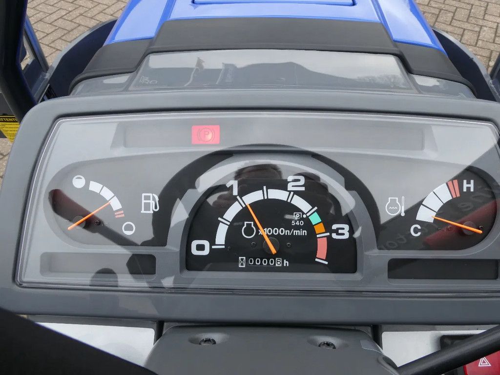 Iseki TM3267E 4wd / 0001 Draaiuren / Voorlader