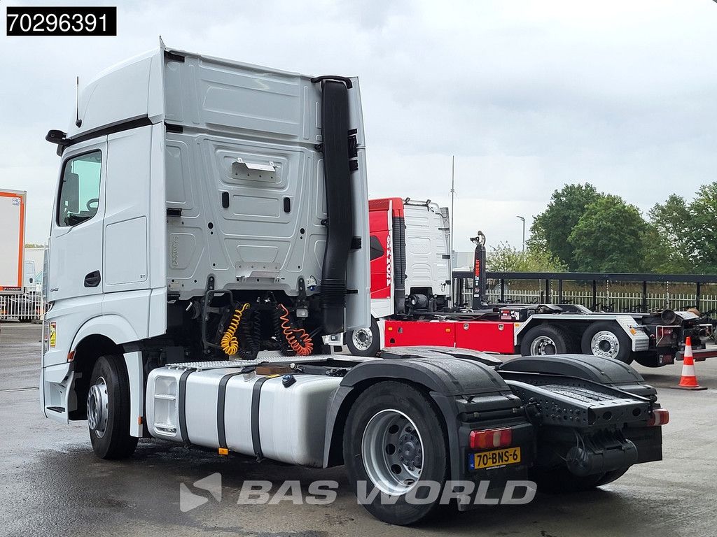 Mercedes Actros 1942 4X2 GigaSpace NL-Truck Standairco Navi Euro 6