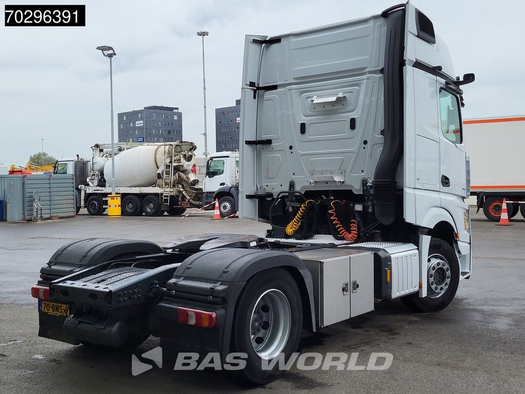 Mercedes Actros 1942 4X2 GigaSpace NL-Truck Standairco Navi Euro 6