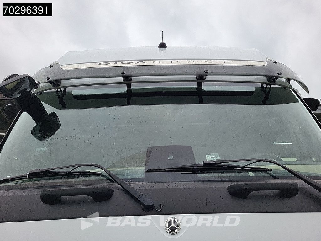 Mercedes Actros 1942 4X2 GigaSpace NL-Truck Standairco Navi Euro 6