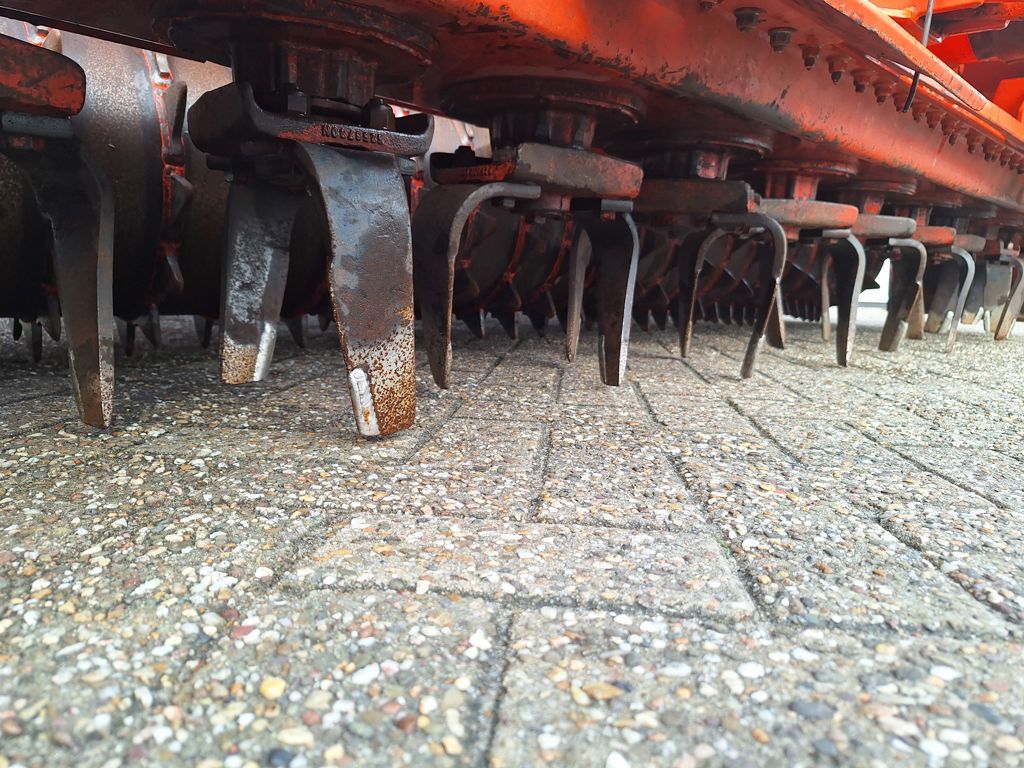 Kuhn HRB 302-D + VENTA LC 302