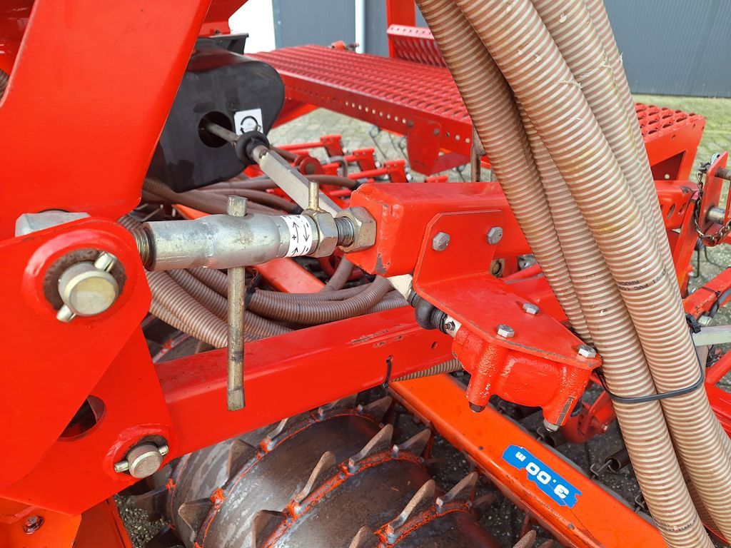 Kuhn HRB 302-D + VENTA LC 302