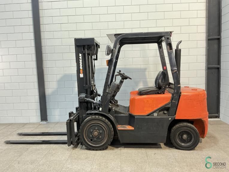 Forklifts Diesel Doosan D30G 2008