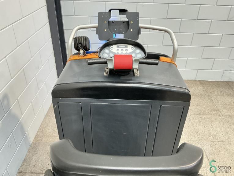 Tractors Electric Still CX-T 2015