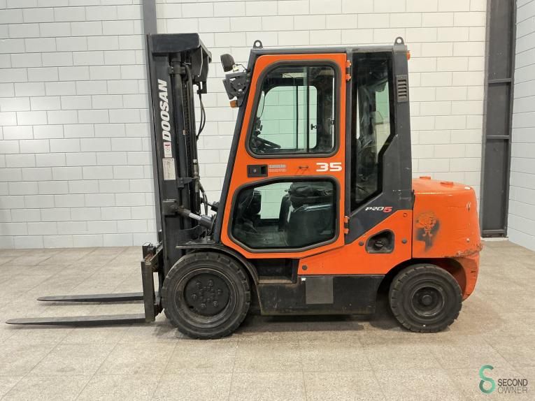 Forklifts Diesel Doosan D35C-5 2008