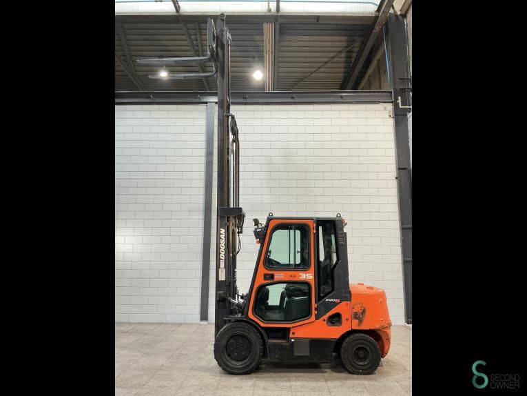 Forklifts Diesel Doosan D35C-5 2008
