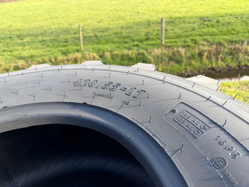 BKT 420/55-17