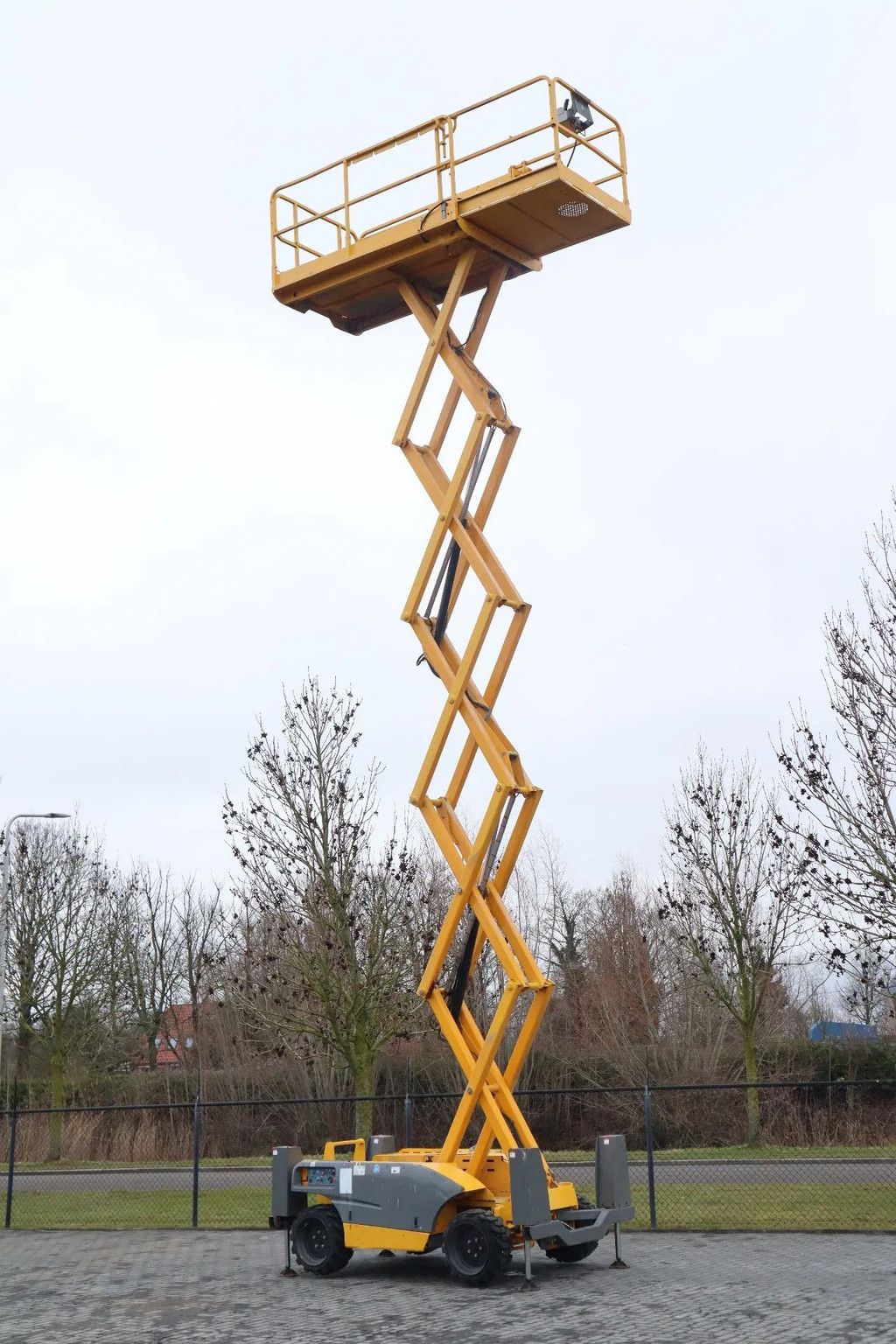 Haulotte COMPACT 12DX | 12 METER | 450 KG | OUTRIGGERS