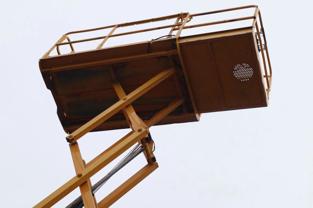 Haulotte COMPACT 12DX | 12 METER | 450 KG | OUTRIGGERS