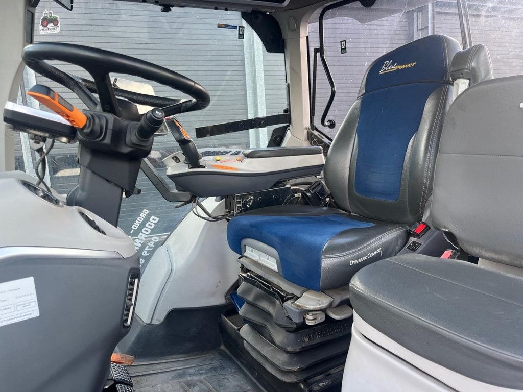 New Holland T7.300 WG4328