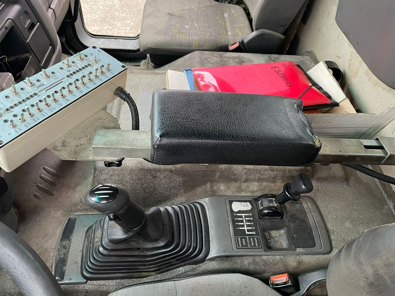 Renault 320 DCI Premium Secmair 3500 liter Bitumen spuitwagen