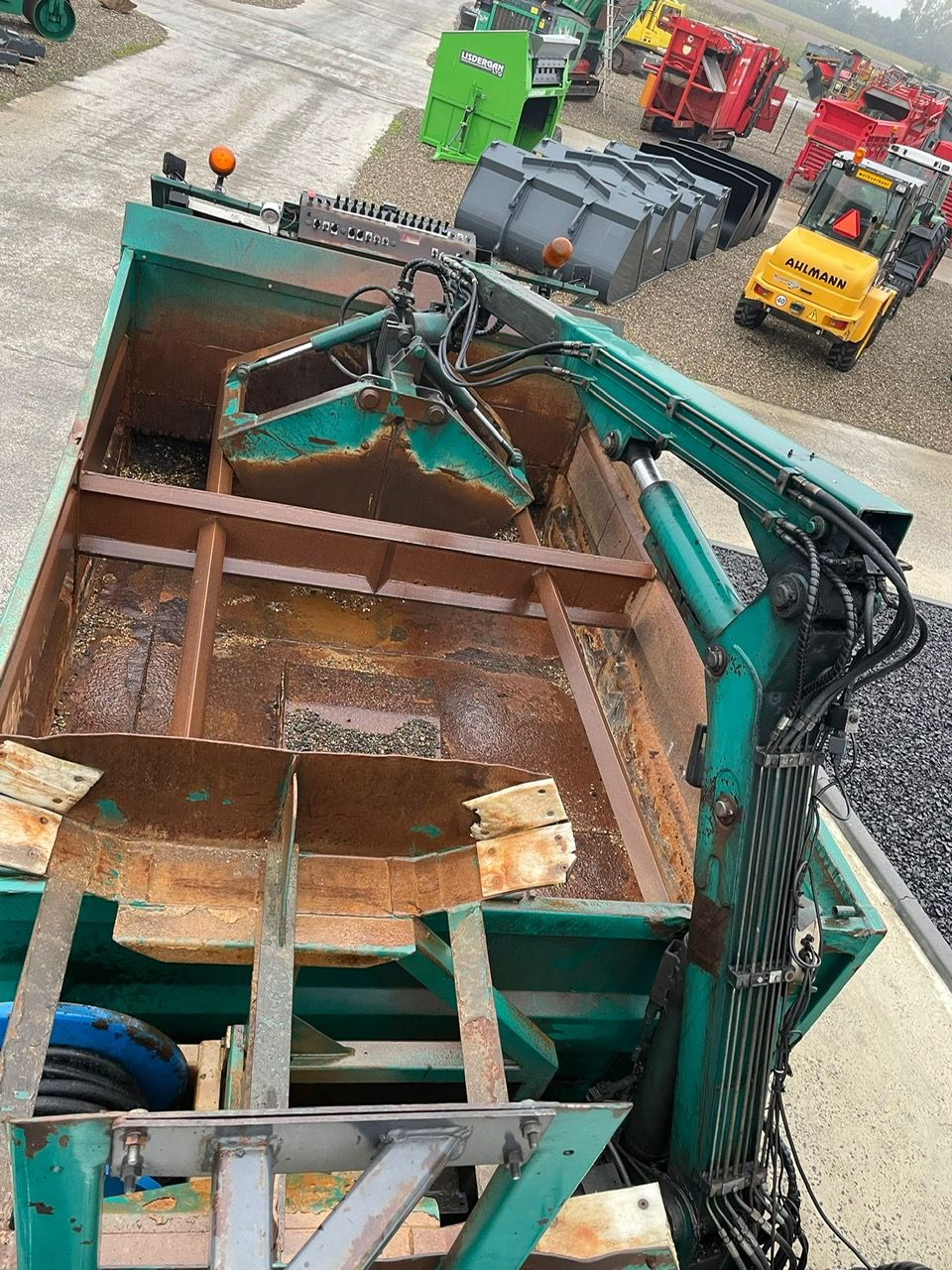 Renault 320 DCI Premium Secmair 3500 liter Bitumen spuitwagen