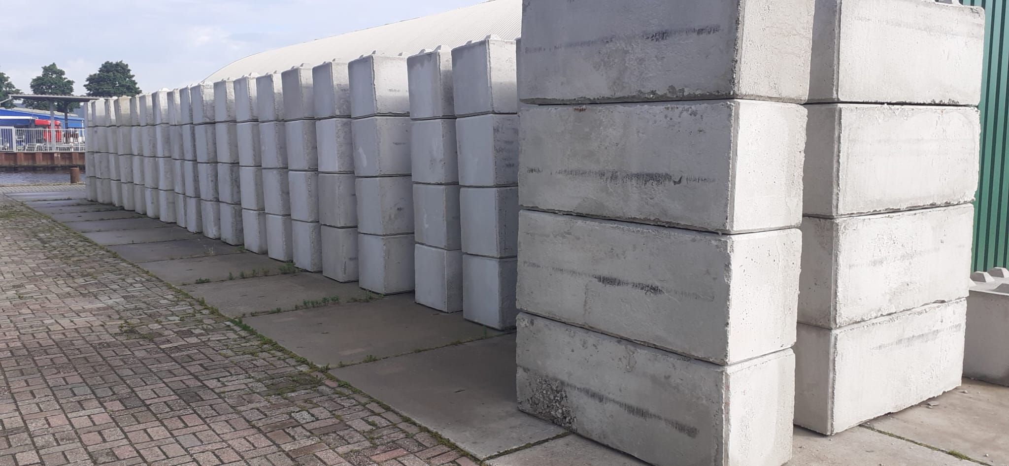 MEGA Betonblok 150x60x60