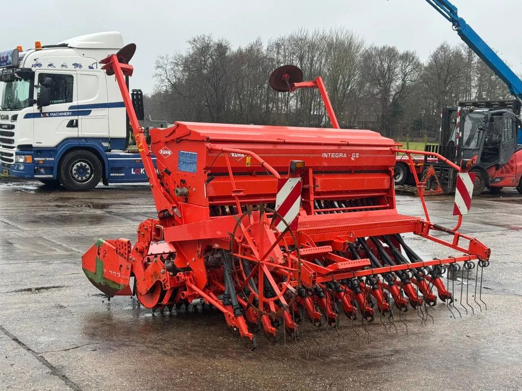 Kuhn HRB 303 Kuh integ2 Zaaimachine Zaaicombinatie