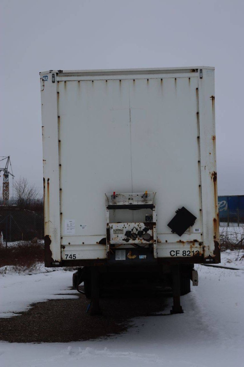 Geschlossener Anhänger Krone SD 2010