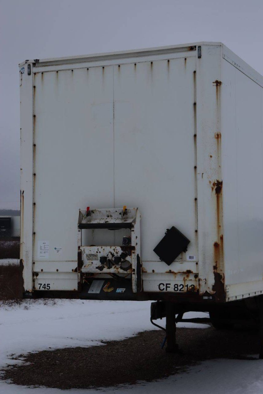 Geschlossener Anhänger Krone SD 2010