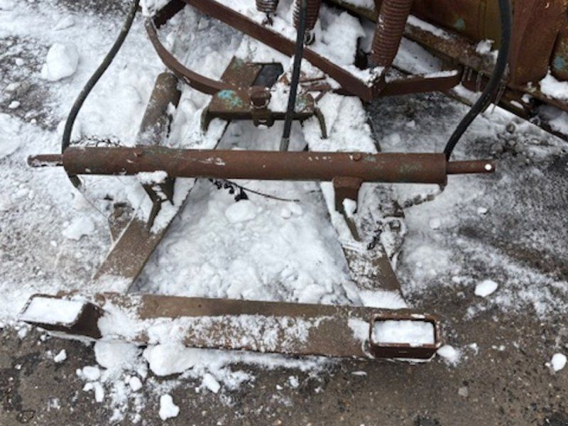 SNEPLOV 3M SKRÅPLOV MED HYDRAULIKS MSIDEREGULERING OG KANTSIKRIN