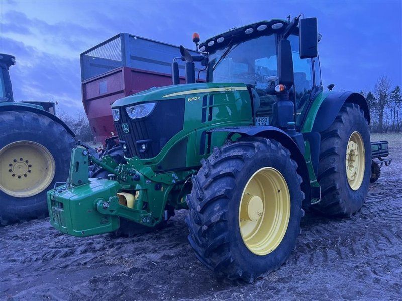 John Deere 6250R Ultimate Edition Command Pro