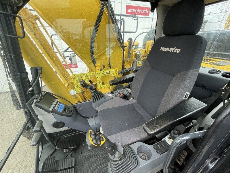 Komatsu PC240LC-11EO